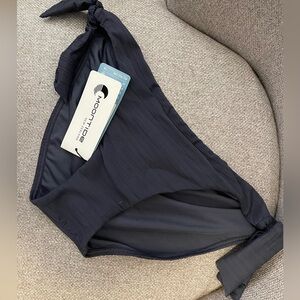 MOONTIDE- Manhattan wide side tie bottoms -NWT